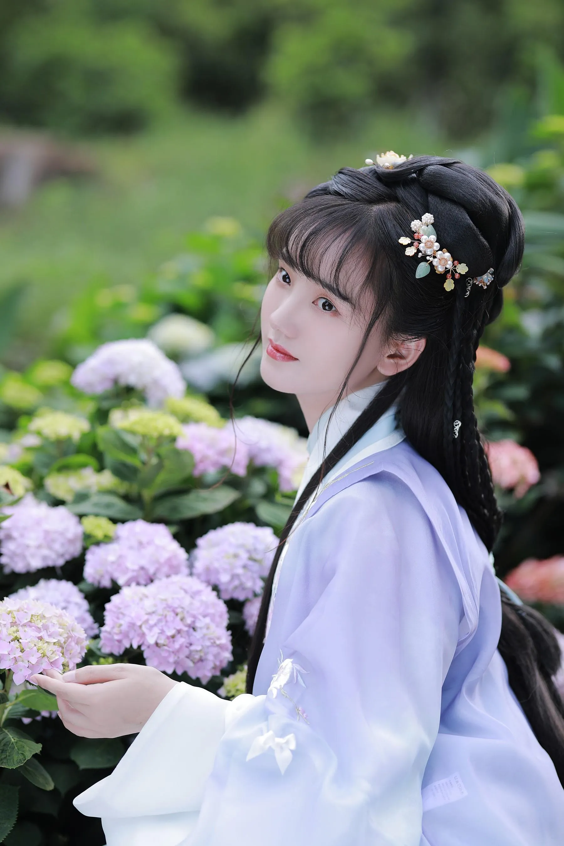 [艺图语] 2022.07.01 风有约，花不误 甜甜阑 [22P]插图8